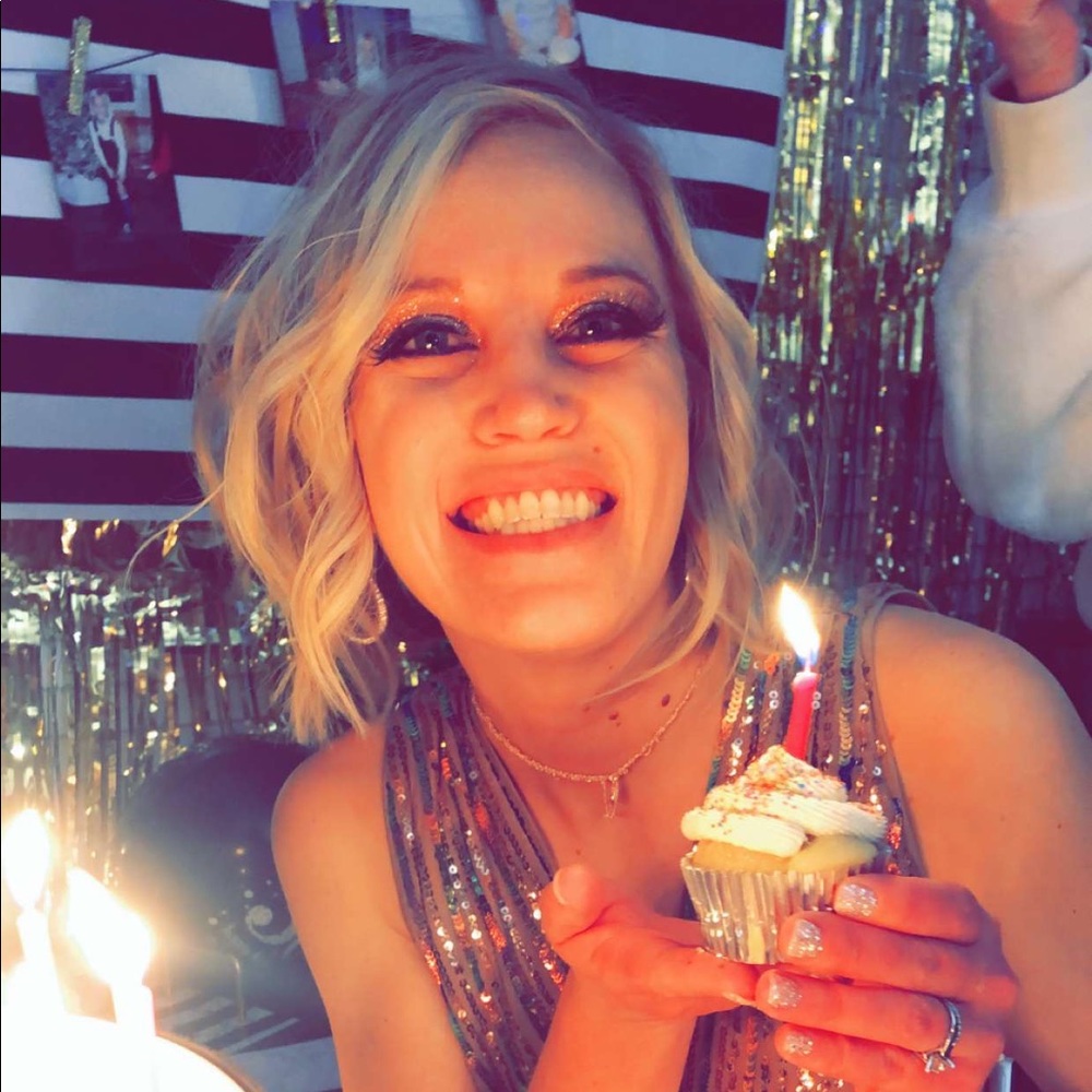 Meet your Posher, Cameron